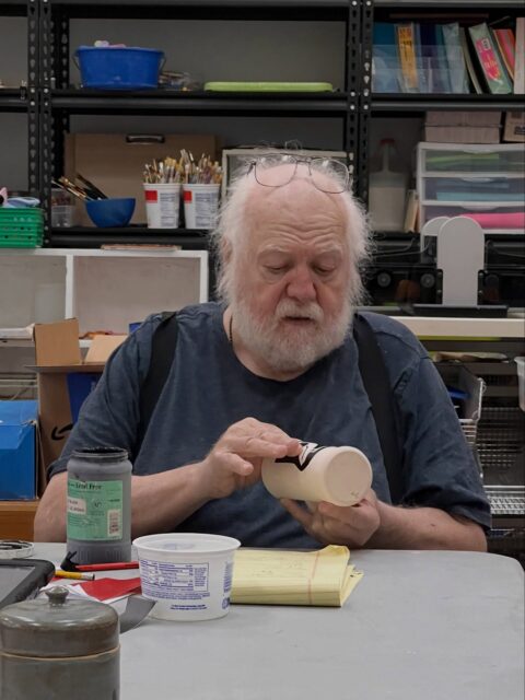 When you have a chance to learn from the master, it’s best to take it! Here are some pics from part one of master potter Jim Ransom’s stencil and underglaze workshop. Part two next week. #pottersofinstagram #pottery #pottersoforegon #stencilart #underglaze